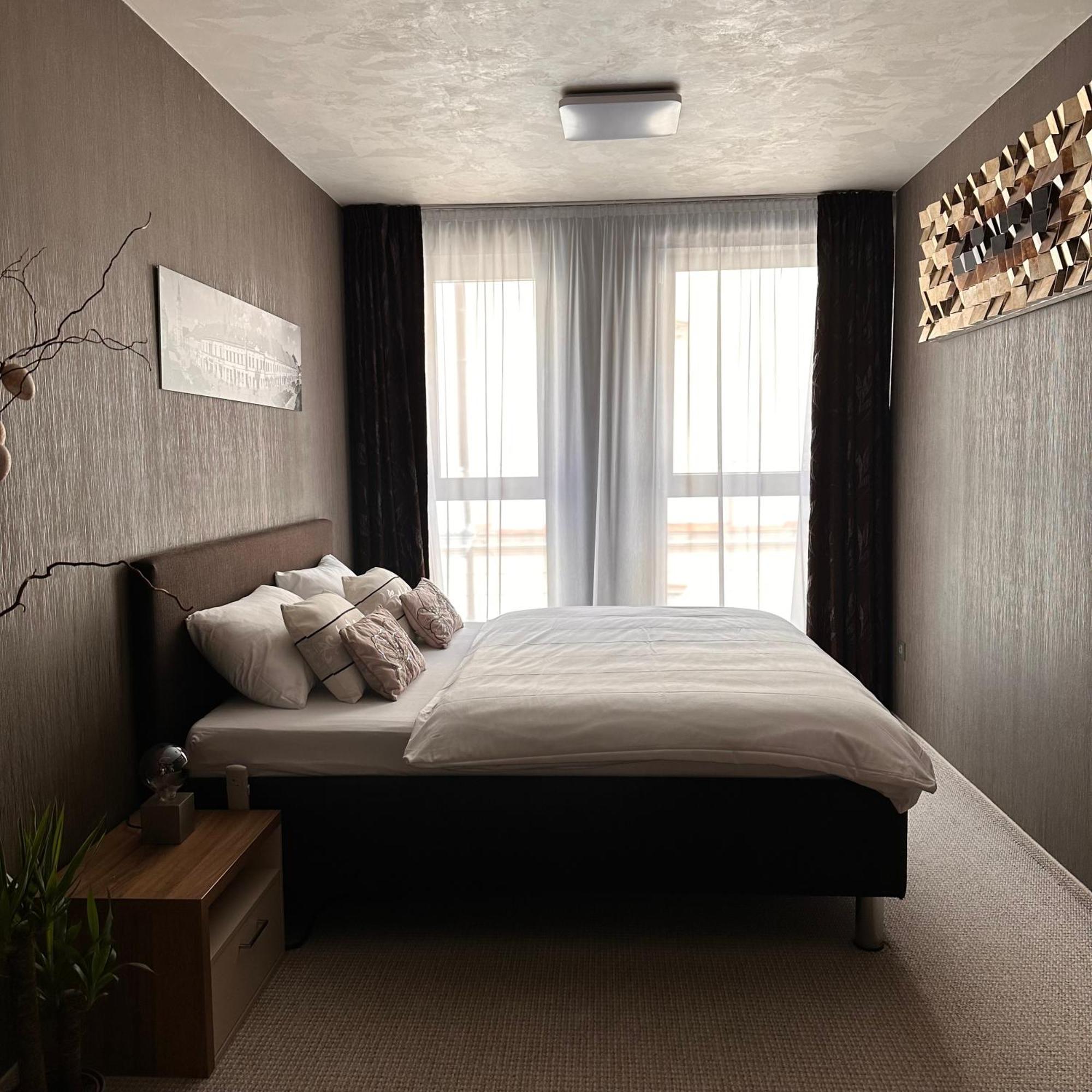 Apartman Leonardo - City Center Trnava Esterno foto