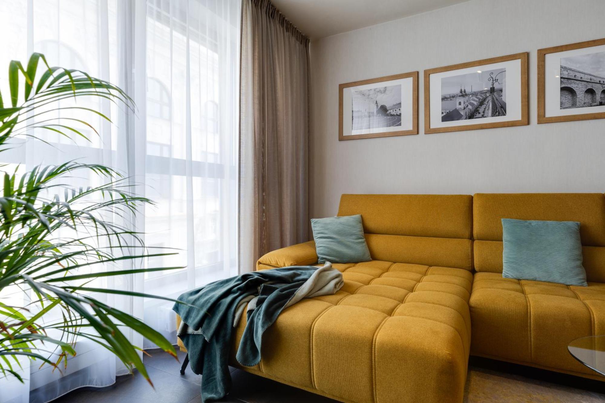 Apartman Leonardo - City Center Trnava Esterno foto